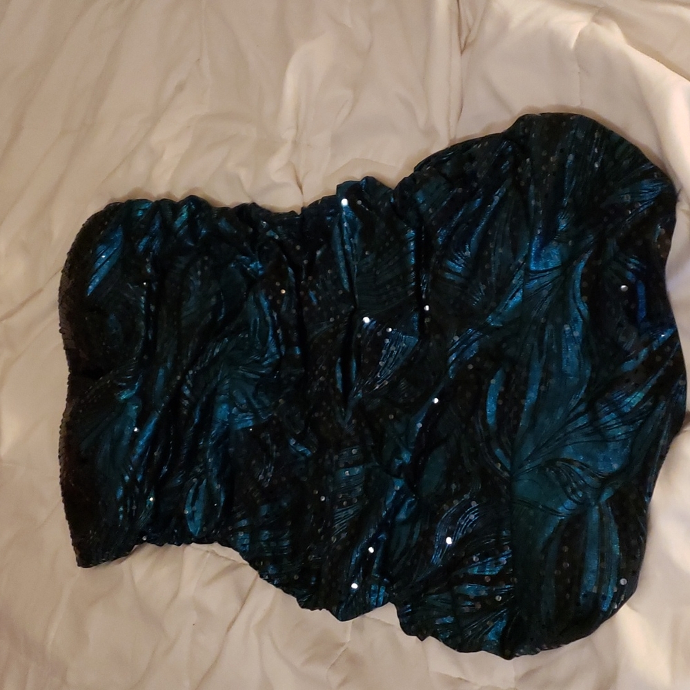 Black and green/blue sequined dress